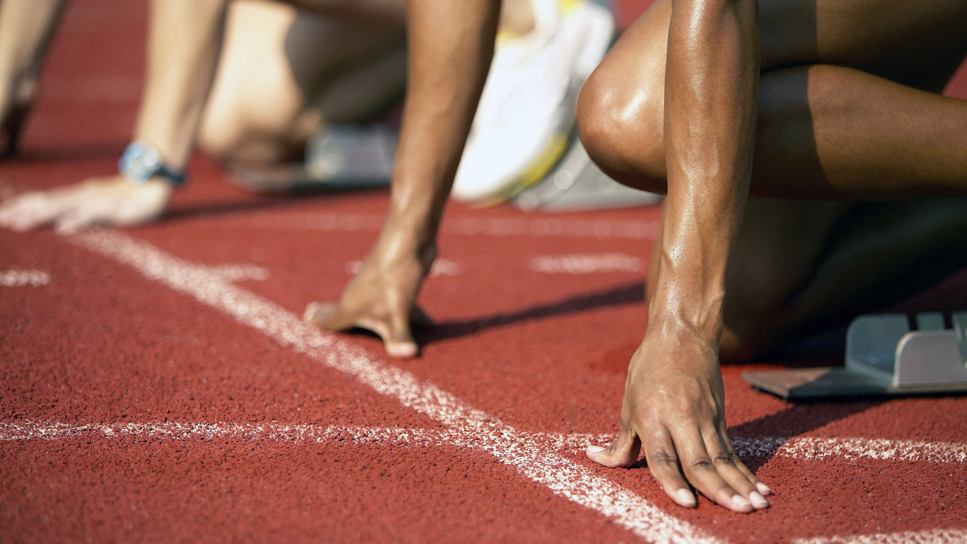 9游游戏官网-运动员技术展示：一杆定江山的经典瞬间，单杆运动员视频